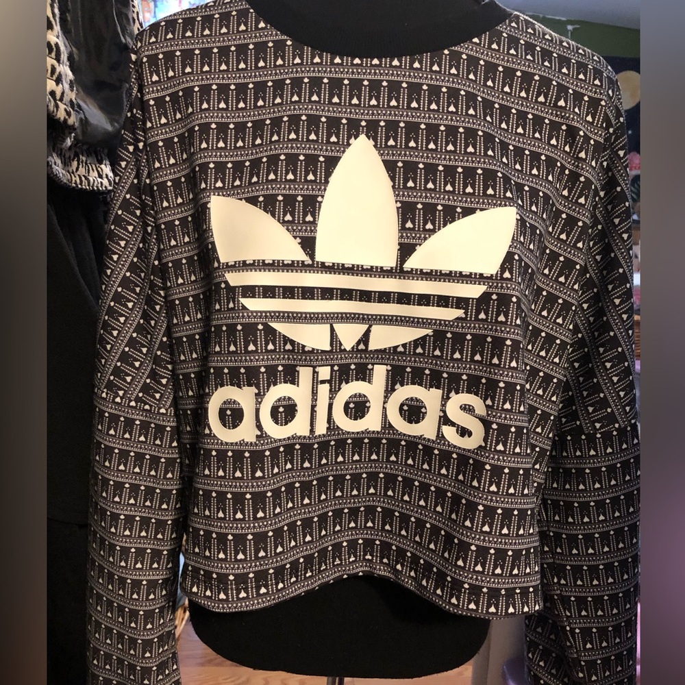 Adidas Women's Black and White Logo Cropped Top - Picture 5 of 9
